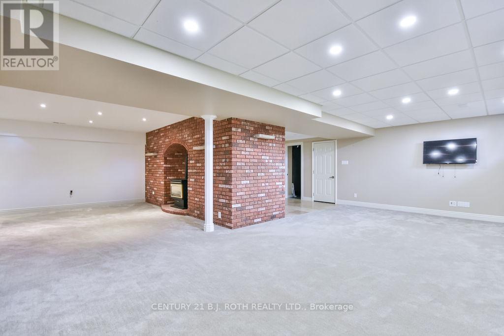 12 Noraline Avenue, Springwater, Ontario  L0L 1X1 - Photo 36 - S12726200