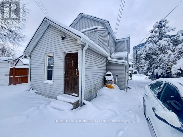 4908 St. Lawrence Avenue, Niagara Falls, Ontario  L2E 3Y3 - Photo 9 - X12725432