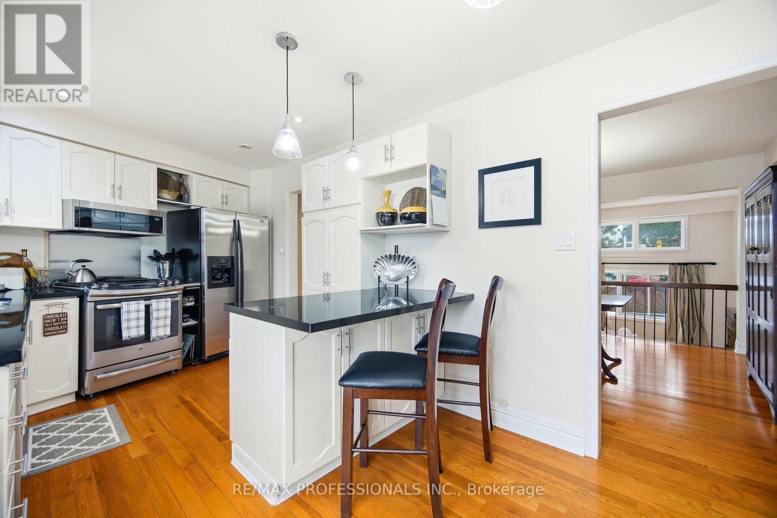 11 - 1755 Rathburn Road E, Mississauga, Ontario  L4W 2M8 - Photo 17 - W12726234