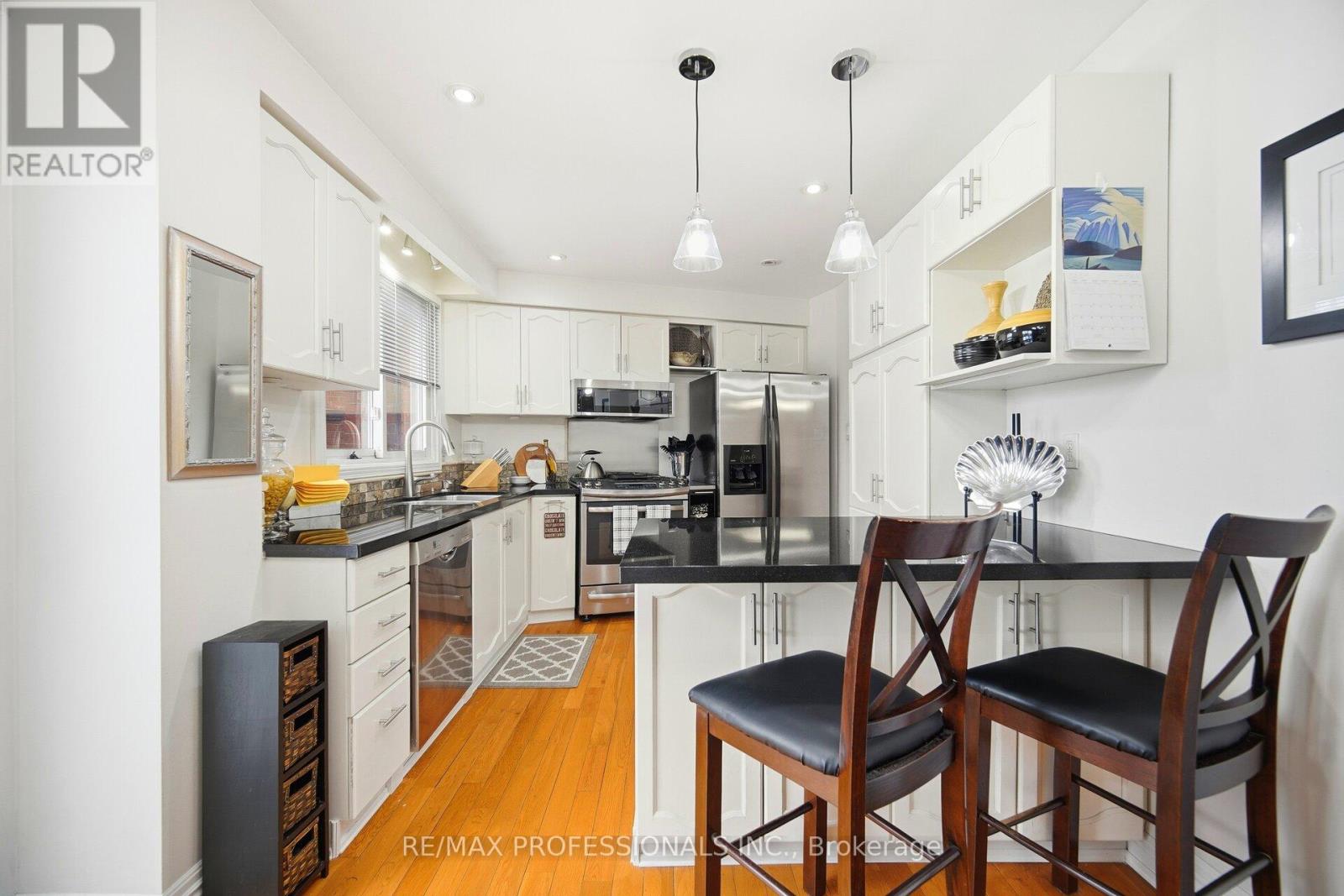 11 - 1755 Rathburn Road E, Mississauga, Ontario  L4W 2M8 - Photo 18 - W12726234