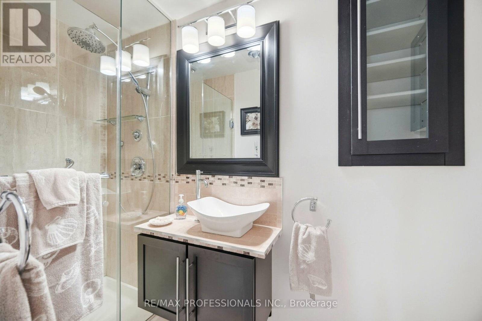 11 - 1755 Rathburn Road E, Mississauga, Ontario  L4W 2M8 - Photo 31 - W12726234