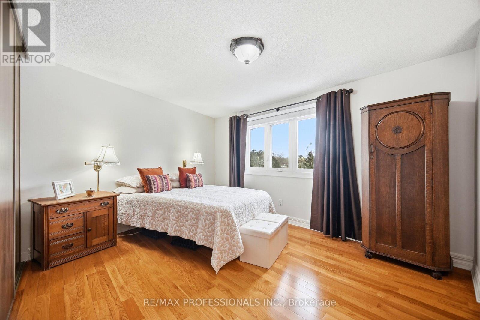 11 - 1755 Rathburn Road E, Mississauga, Ontario  L4W 2M8 - Photo 33 - W12726234