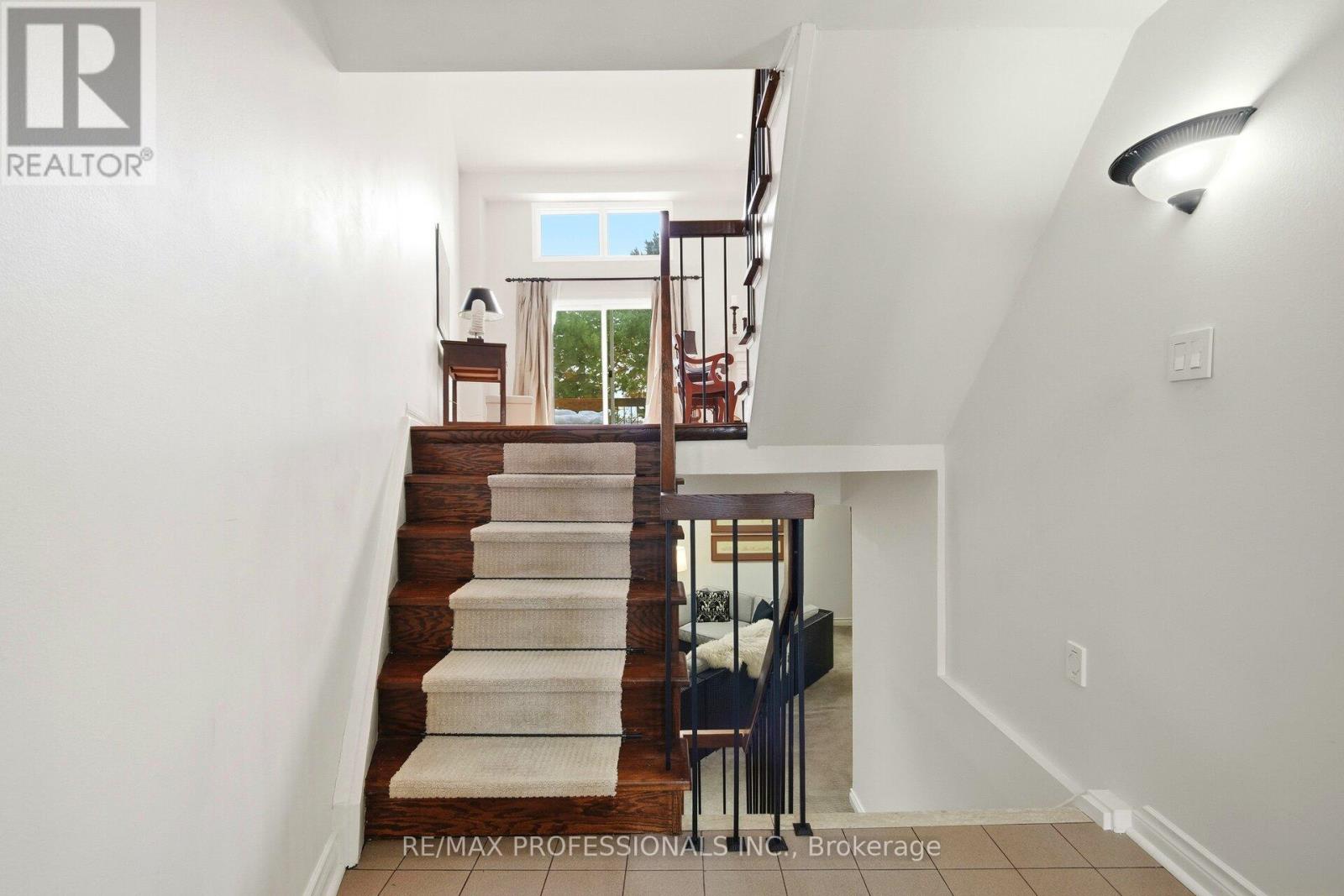 11 - 1755 Rathburn Road E, Mississauga, Ontario  L4W 2M8 - Photo 5 - W12726234