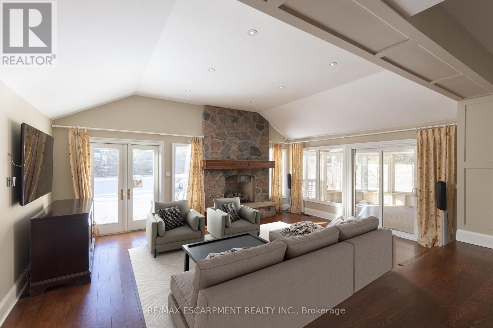 184 Chartwell Road, Oakville, Ontario  L6J 3Z8 - Photo 11 - W12726244