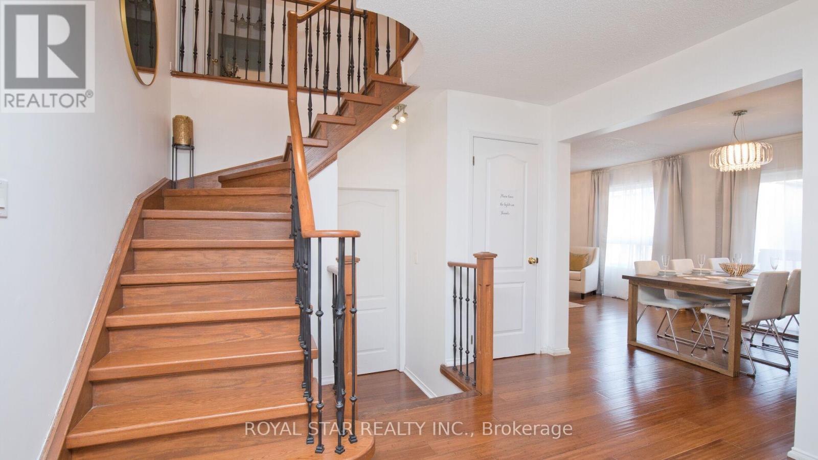 13 Waterdale Road, Brampton, Ontario  L7A 1S7 - Photo 7 - W12726250