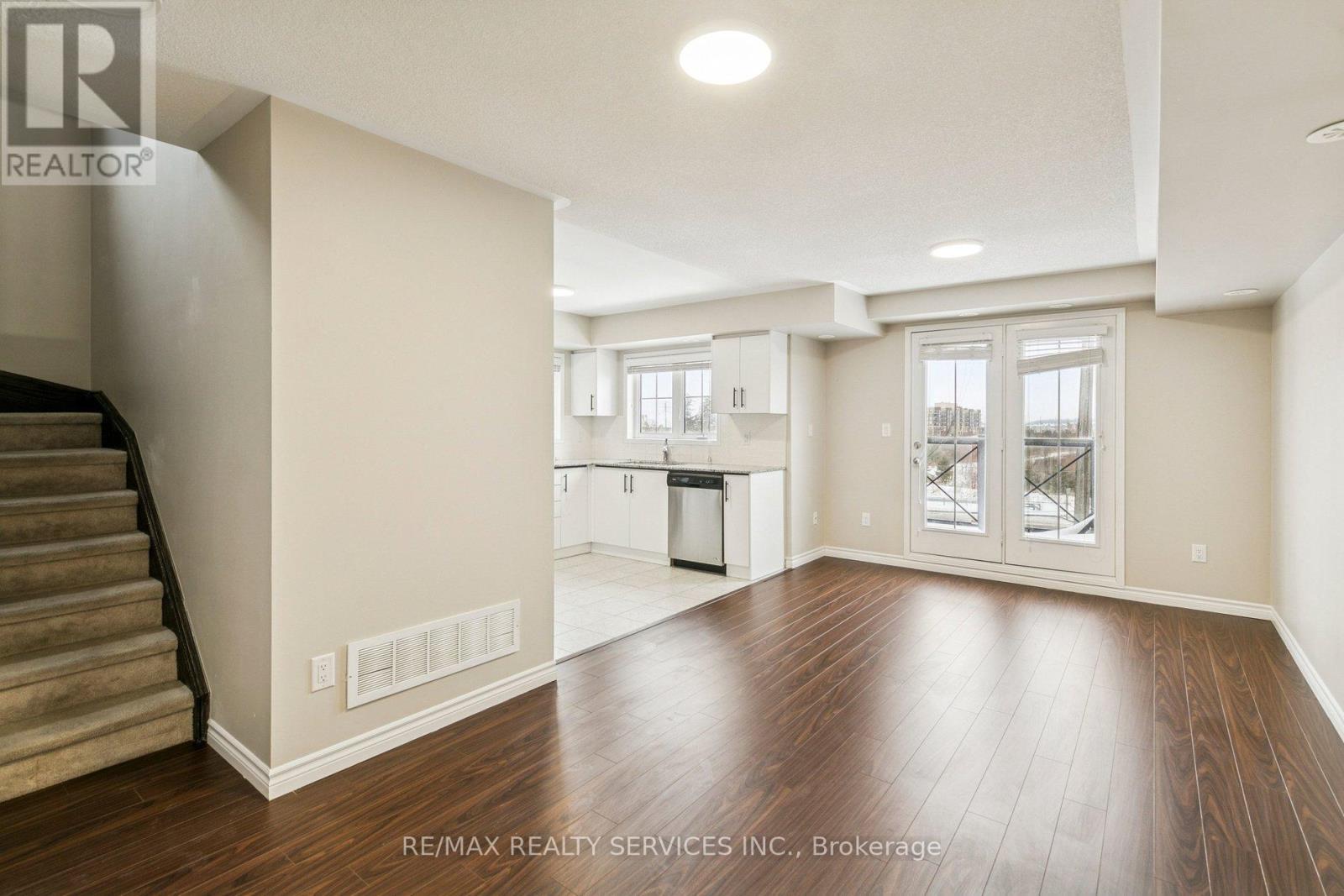 22 - 2504 Post Road, Oakville, Ontario  L6H 0G6 - Photo 3 - W12726252