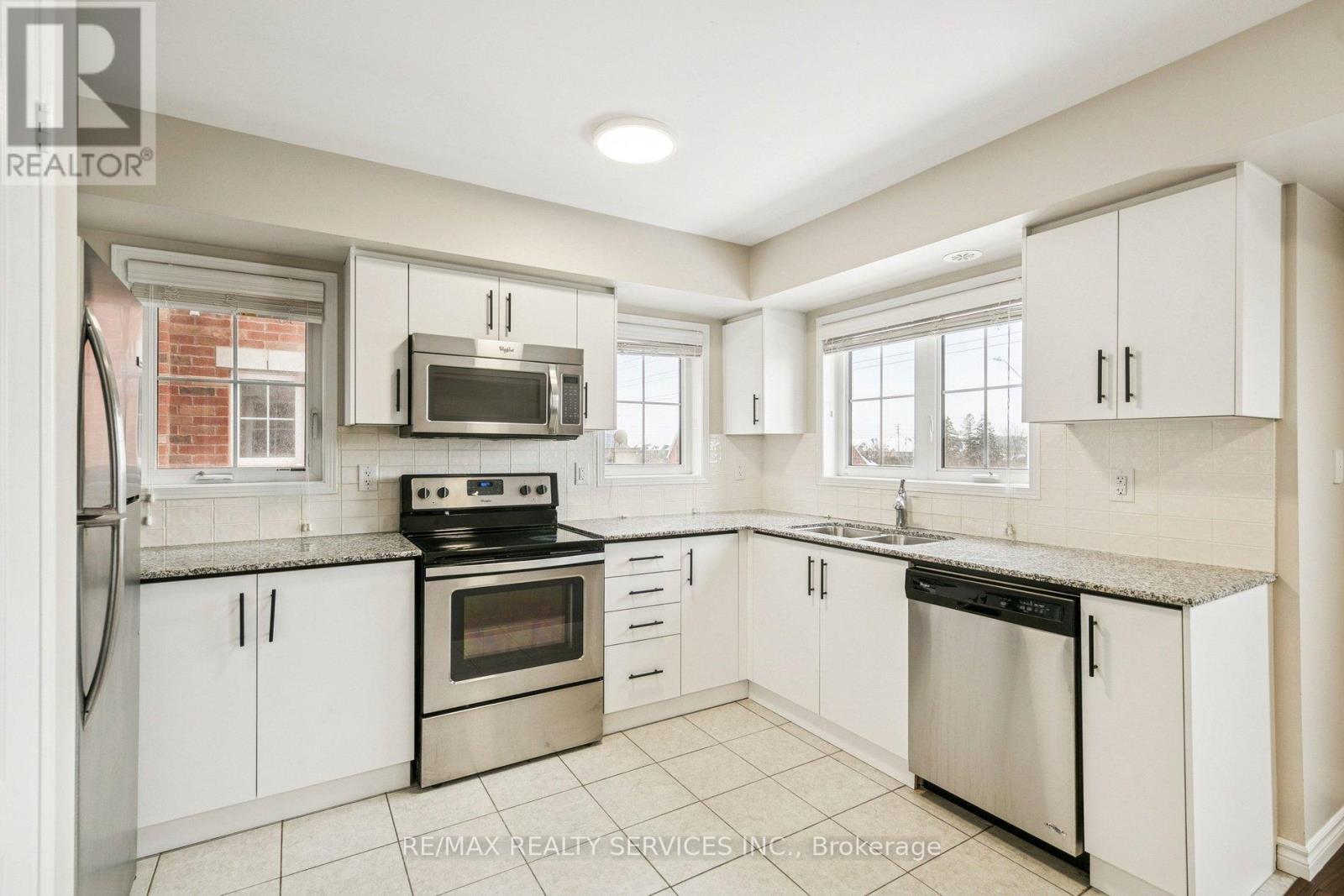 22 - 2504 Post Road, Oakville, Ontario  L6H 0G6 - Photo 4 - W12726252