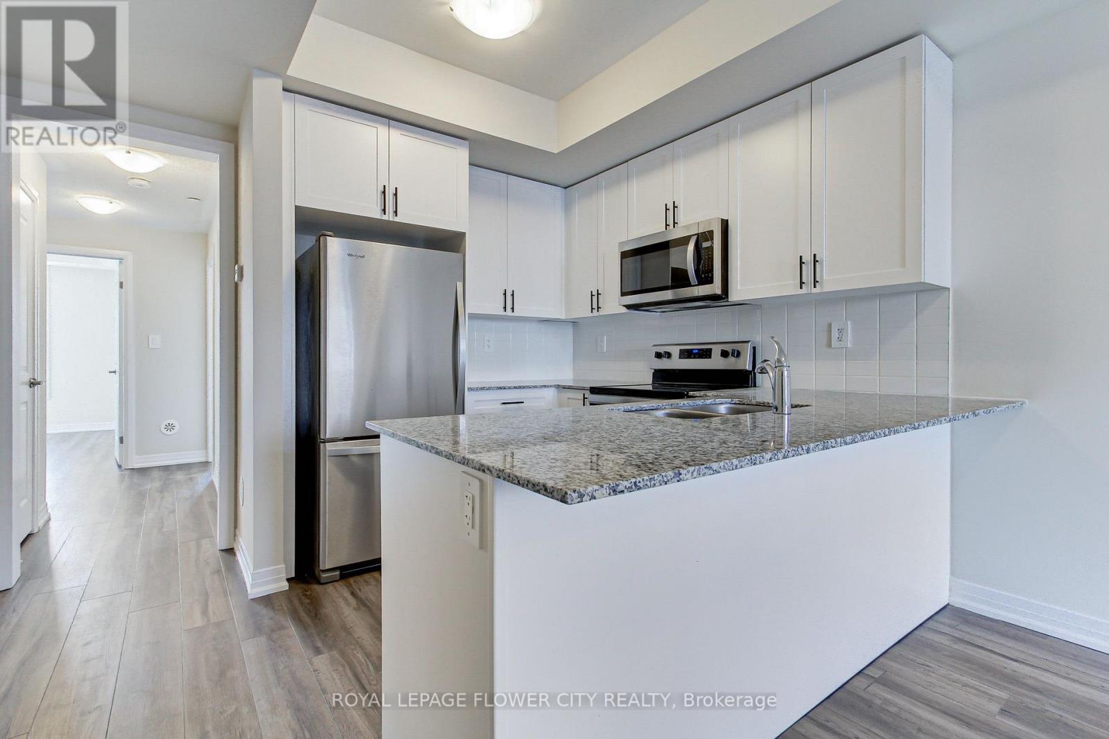 112 - 1589 Rose Way, Milton, Ontario  L9E 1N4 - Photo 12 - W12726268