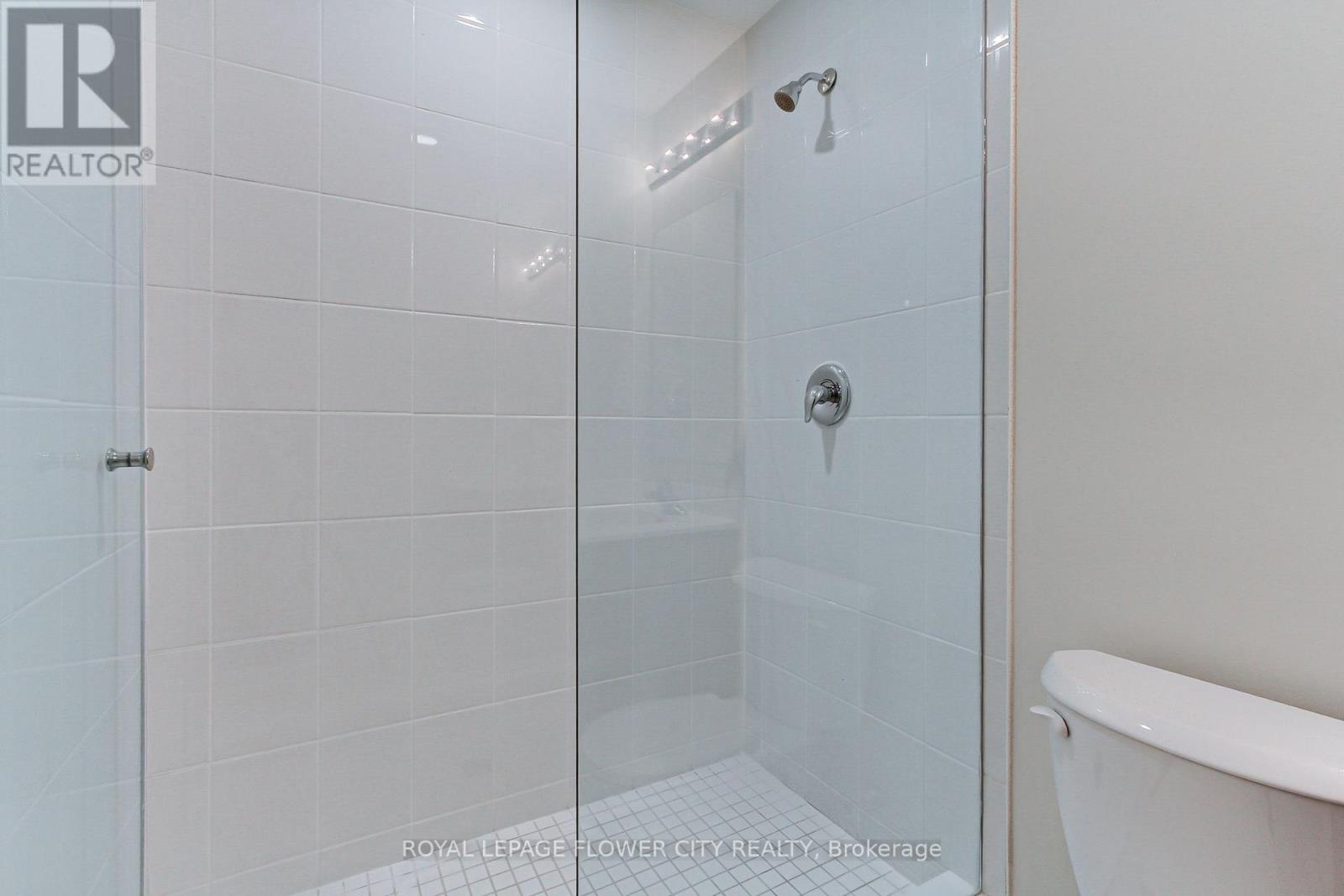 112 - 1589 Rose Way, Milton, Ontario  L9E 1N4 - Photo 21 - W12726268