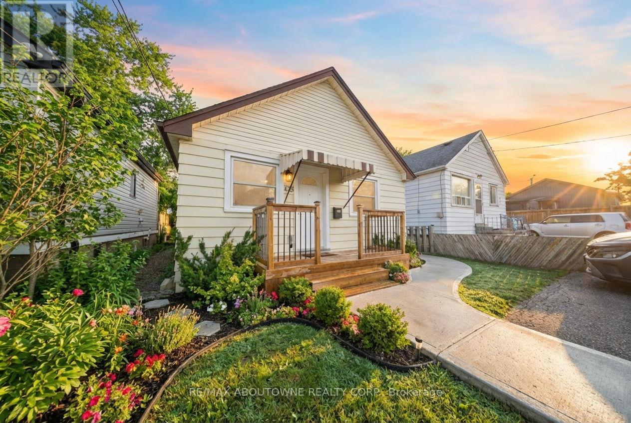 435 Waverly Street, Hamilton, Ontario  L8H 6R5 - Photo 3 - X12726270