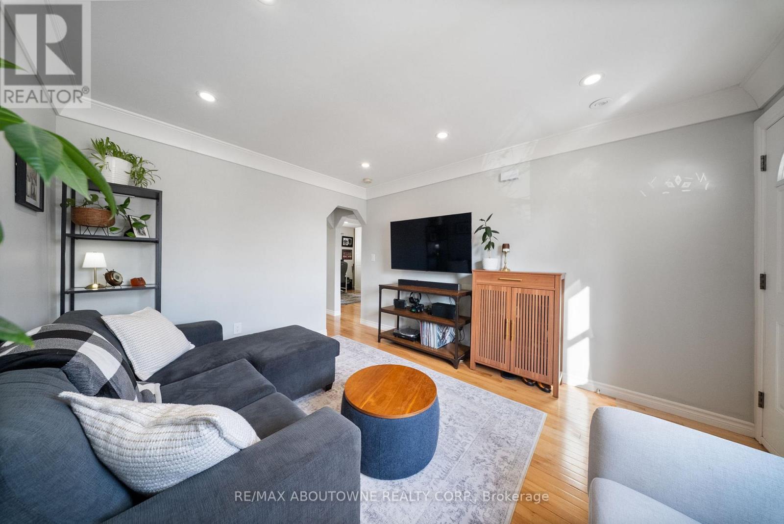 435 Waverly Street, Hamilton, Ontario  L8H 6R5 - Photo 8 - X12726270