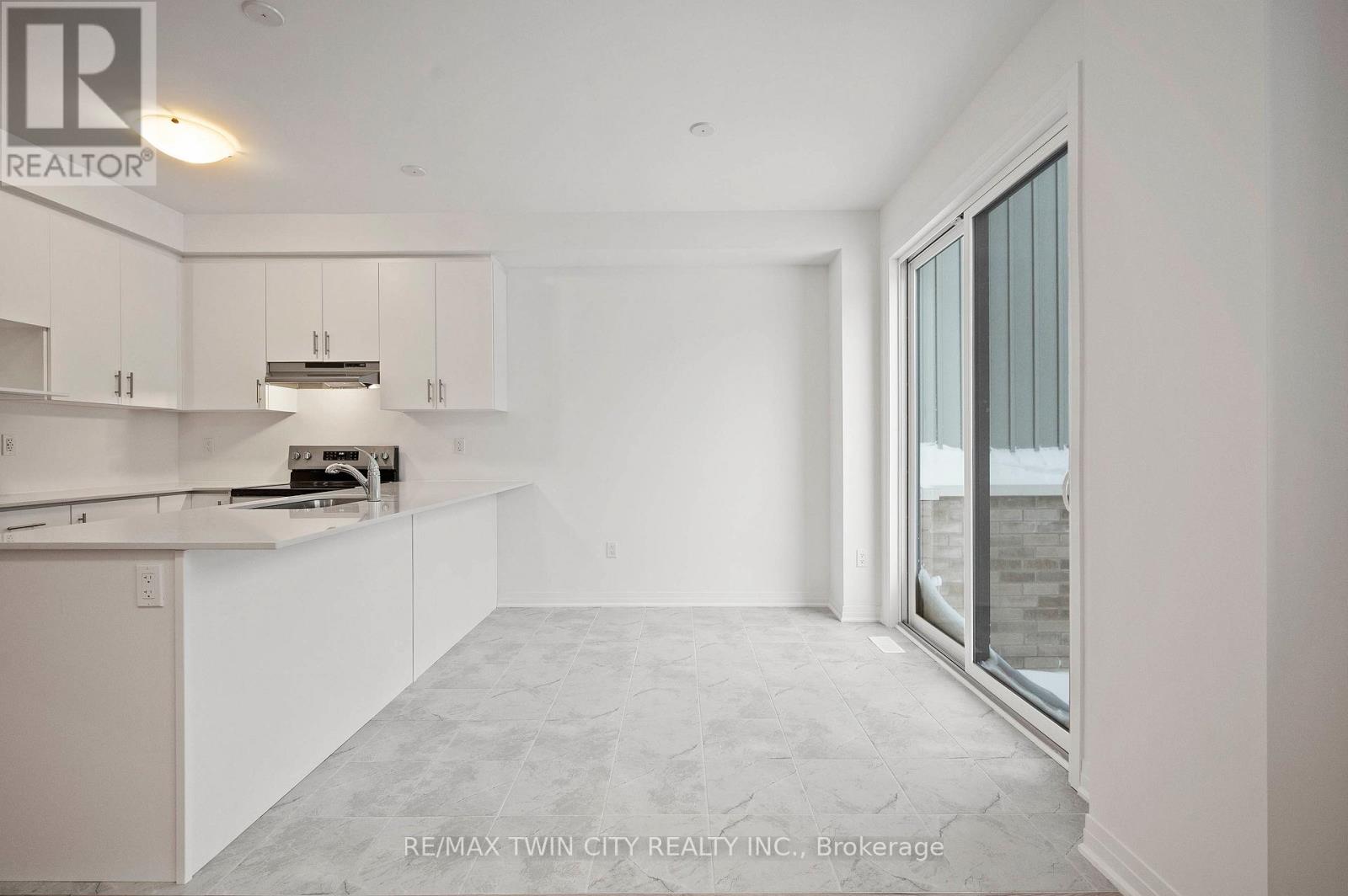 901 Douro Street E, Stratford, Ontario  N5A 0M2 - Photo 10 - X12726276