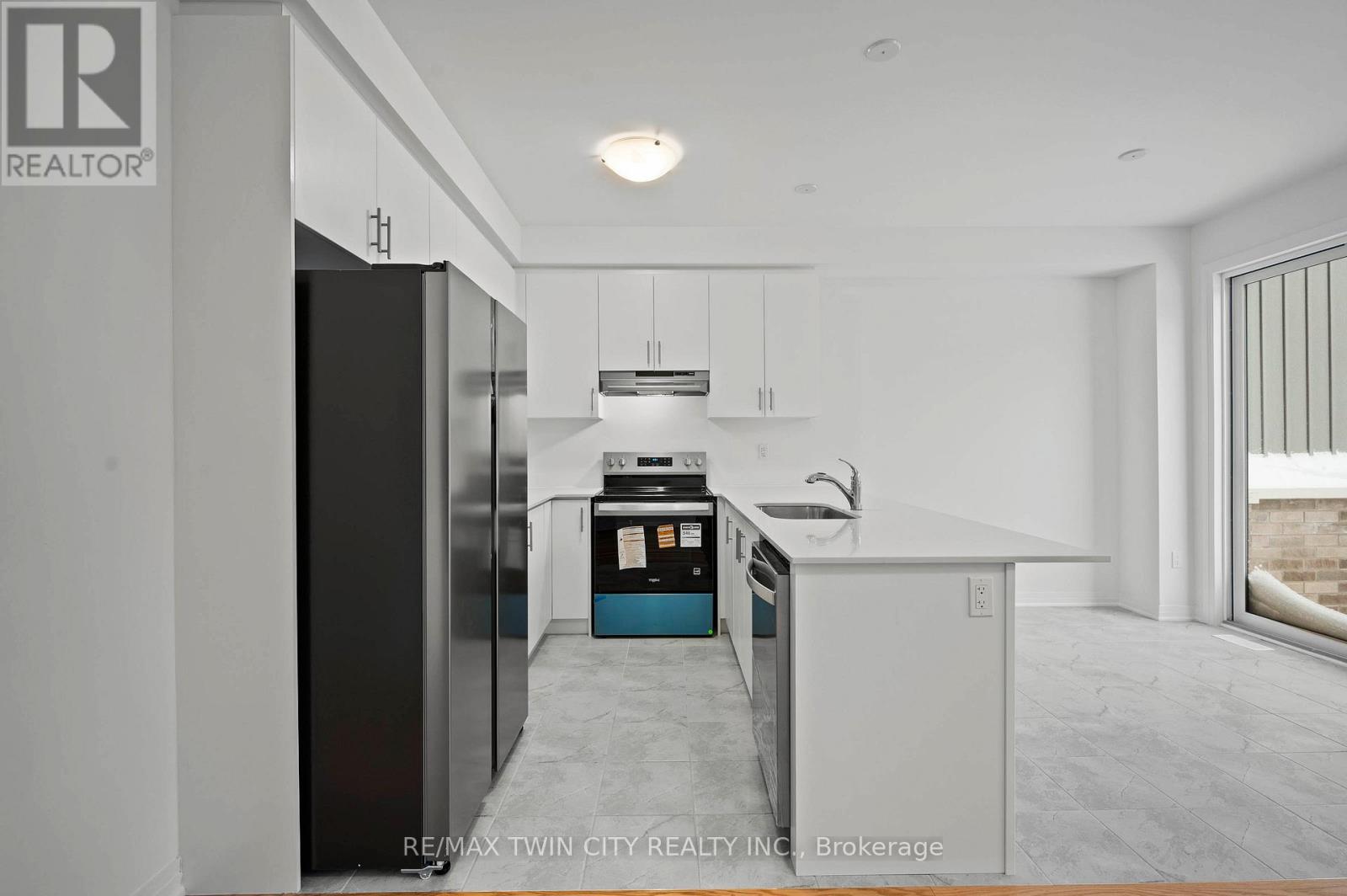 901 Douro Street E, Stratford, Ontario  N5A 0M2 - Photo 7 - X12726276