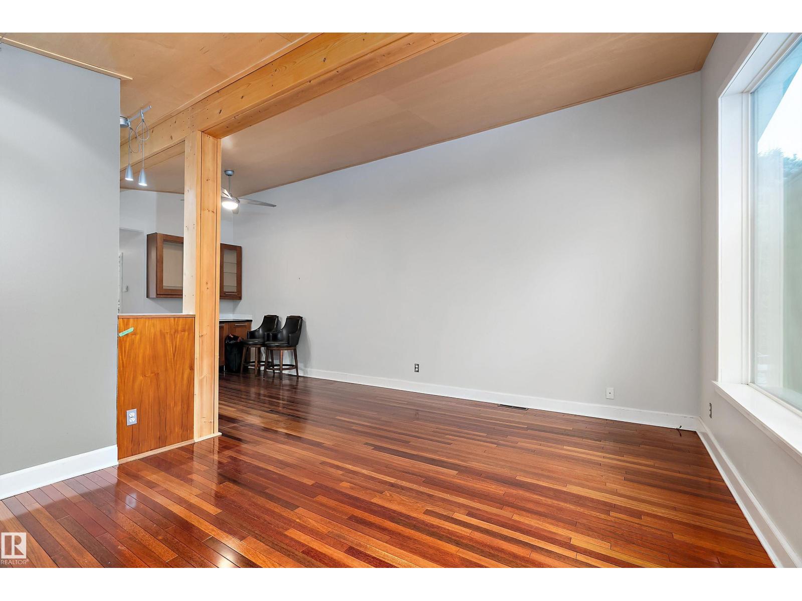 9716 88 Av Nw, Edmonton, Alberta  T6E 2P9 - Photo 5 - E4470941