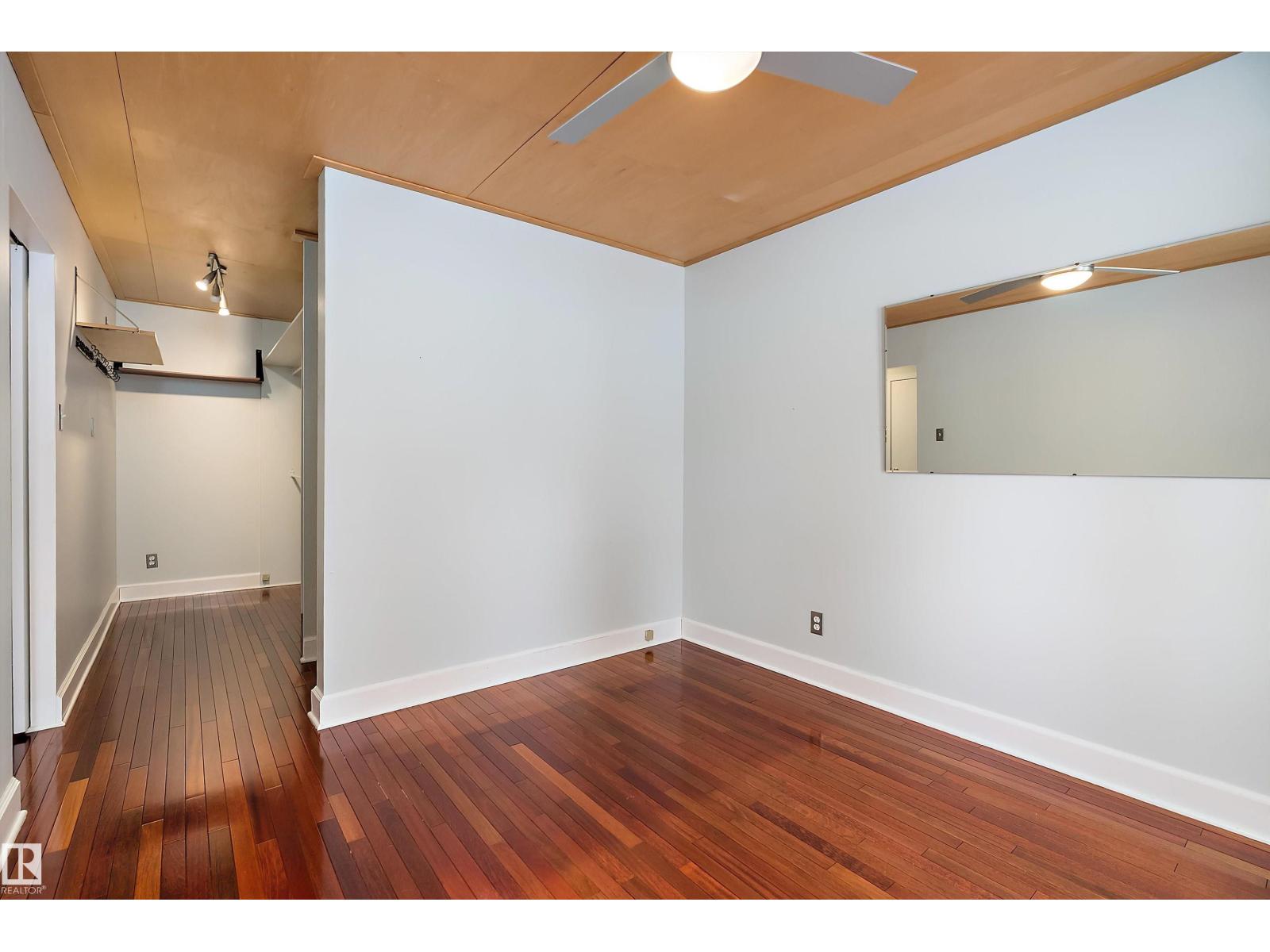 9716 88 Av Nw, Edmonton, Alberta  T6E 2P9 - Photo 15 - E4470941