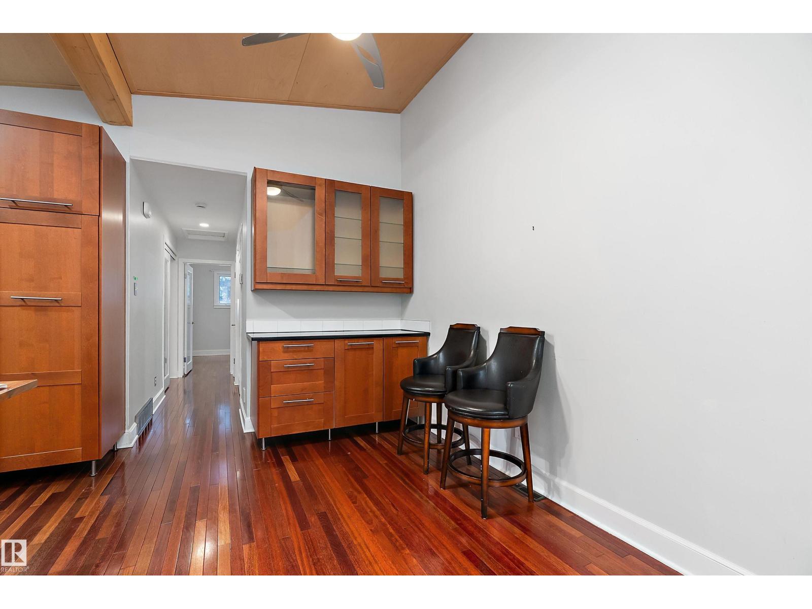 9716 88 Av Nw, Edmonton, Alberta  T6E 2P9 - Photo 9 - E4470941