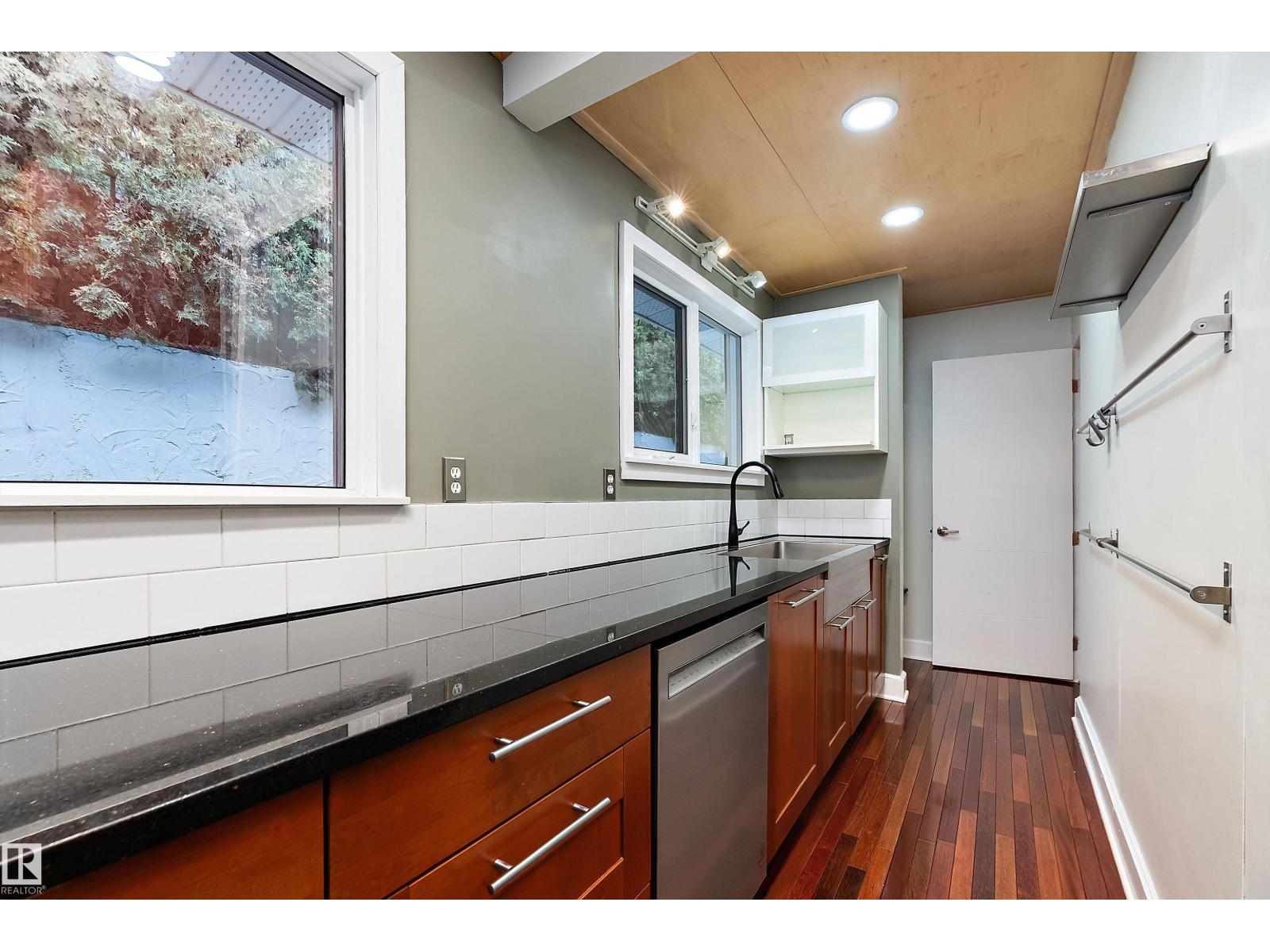 9716 88 Av Nw, Edmonton, Alberta  T6E 2P9 - Photo 19 - E4470941