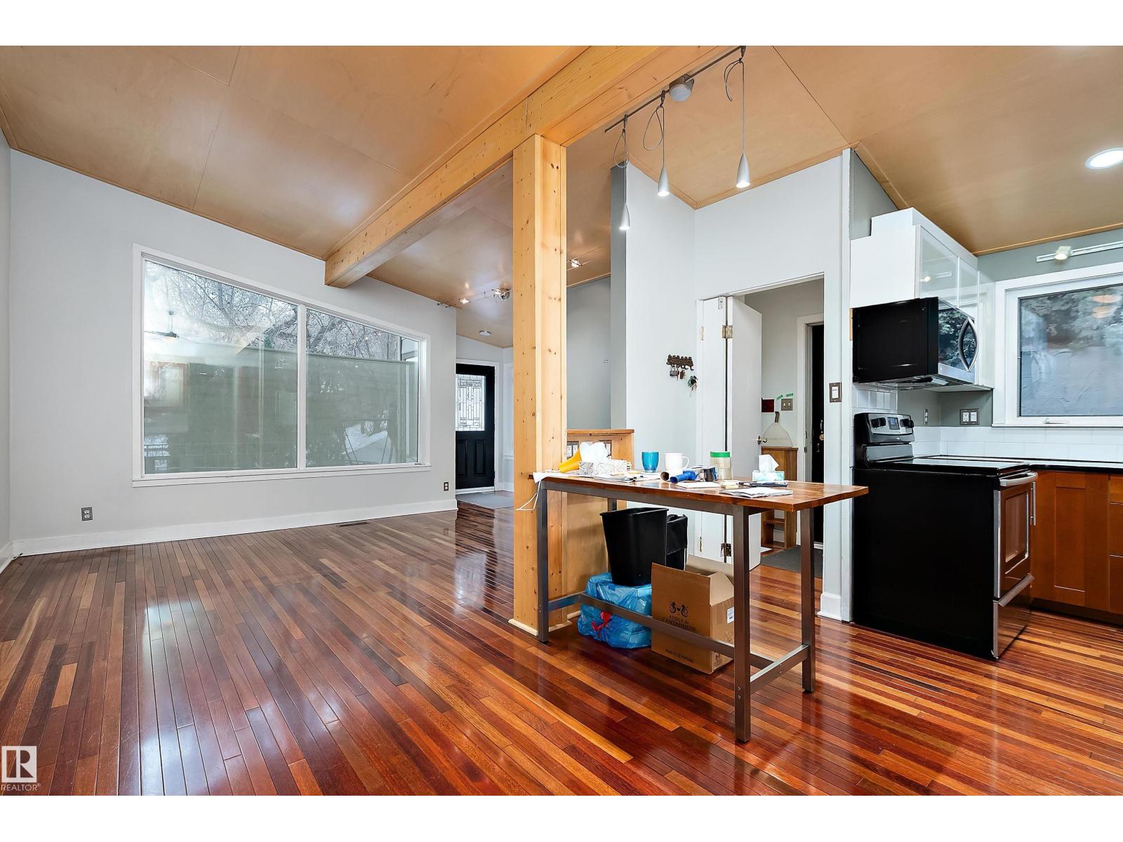 9716 88 Av Nw, Edmonton, Alberta  T6E 2P9 - Photo 10 - E4470941