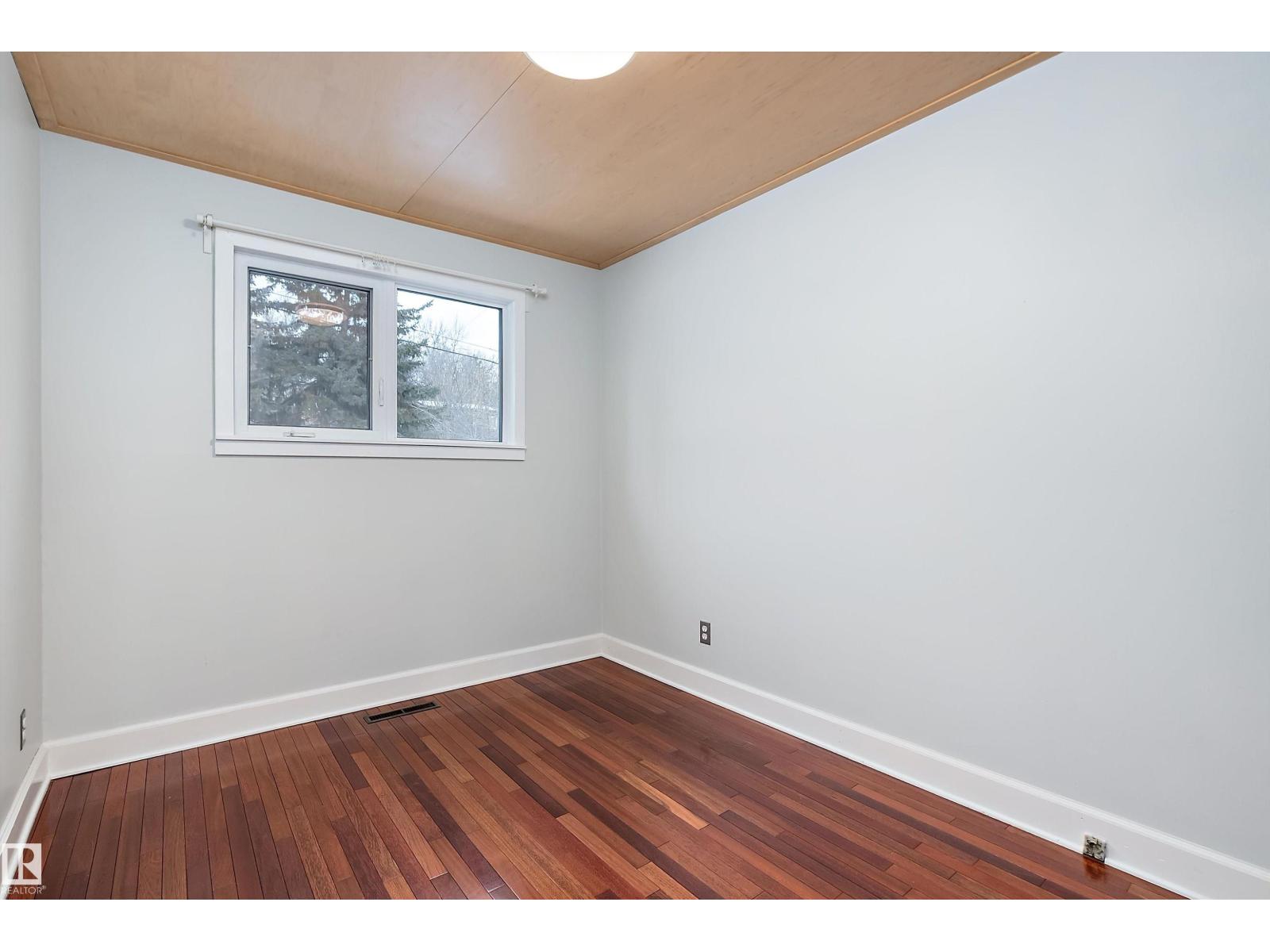 9716 88 Av Nw, Edmonton, Alberta  T6E 2P9 - Photo 11 - E4470941