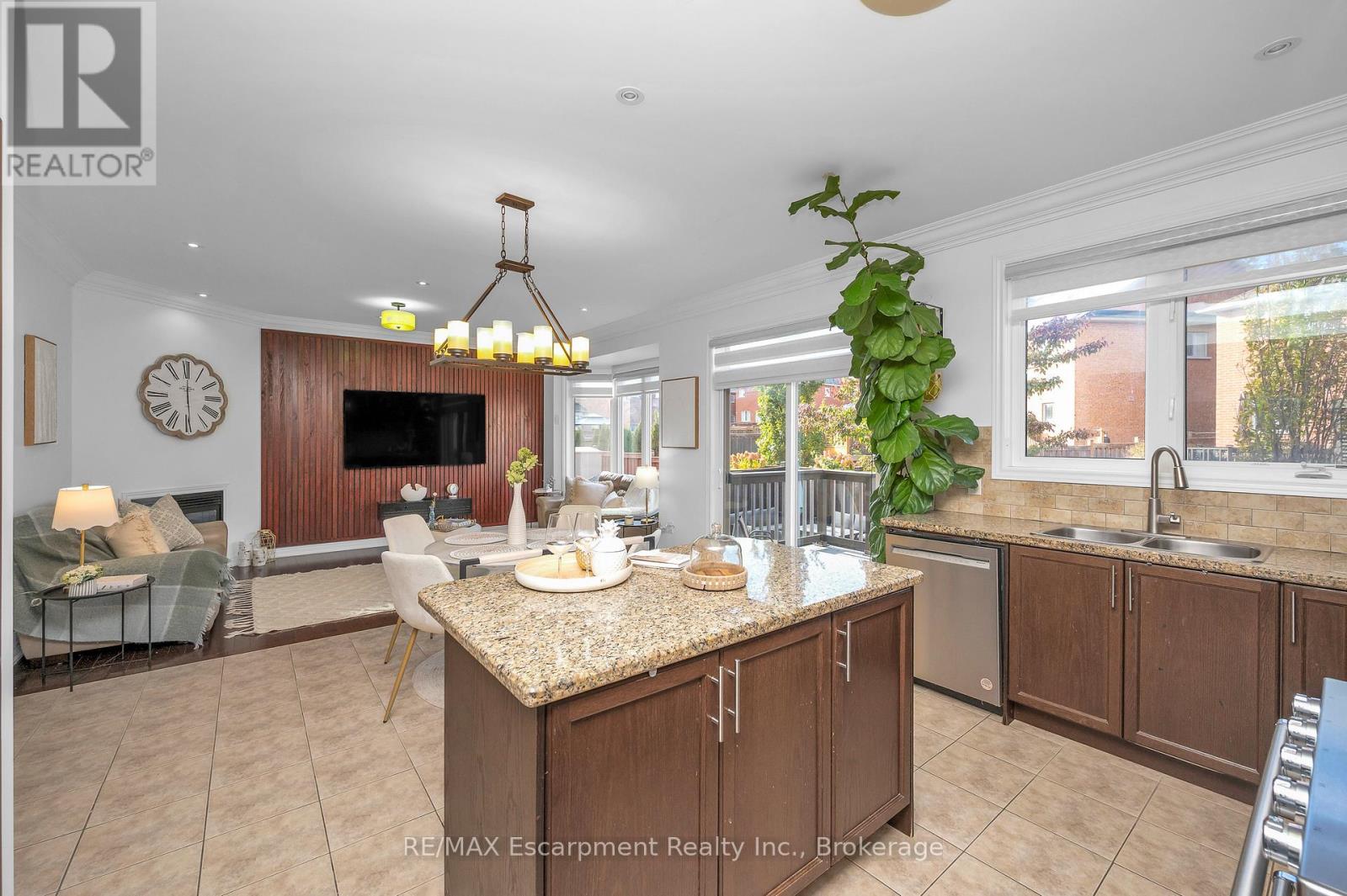 171 Huddlestone Crescent, Milton, Ontario  L9T 8M9 - Photo 12 - W12518264