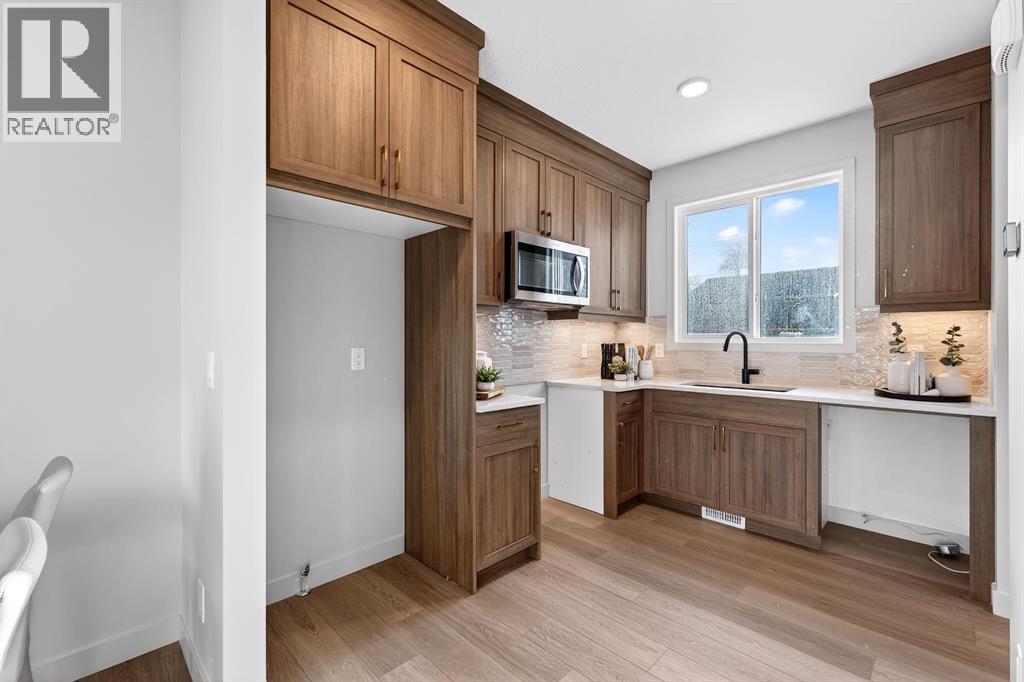 643 53 Avenue SW, Calgary, Alberta  T2V 0C2 - Photo 5 - A2280476