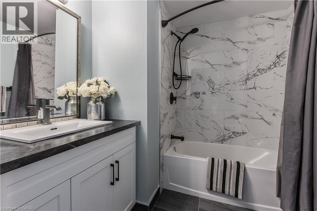 2185 Fairchild Boulevard Unit# 18, Burlington, Ontario  L7P 3P6 - Photo 24 - 40799963