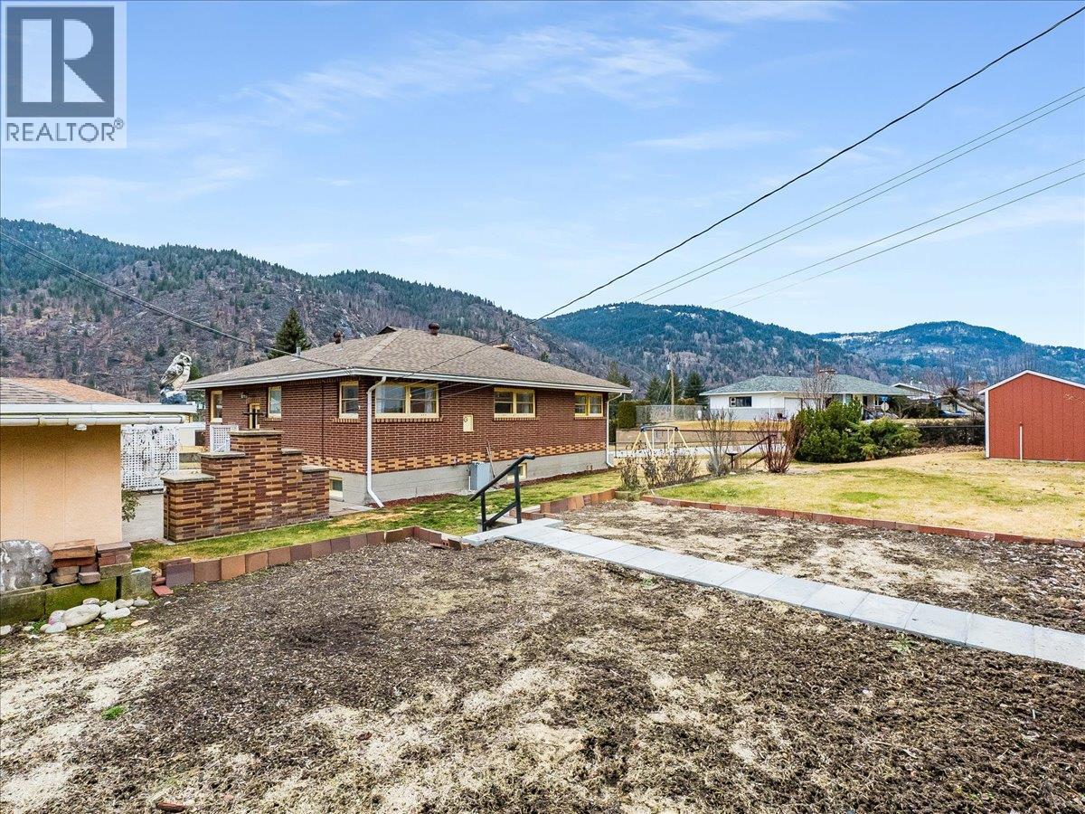 3409 Marigold Drive, Trail, British Columbia  V1R 2X7 - Photo 40 - 10373701