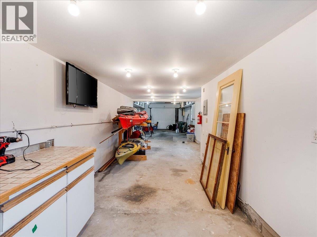 3409 Marigold Drive, Trail, British Columbia  V1R 2X7 - Photo 52 - 10373701