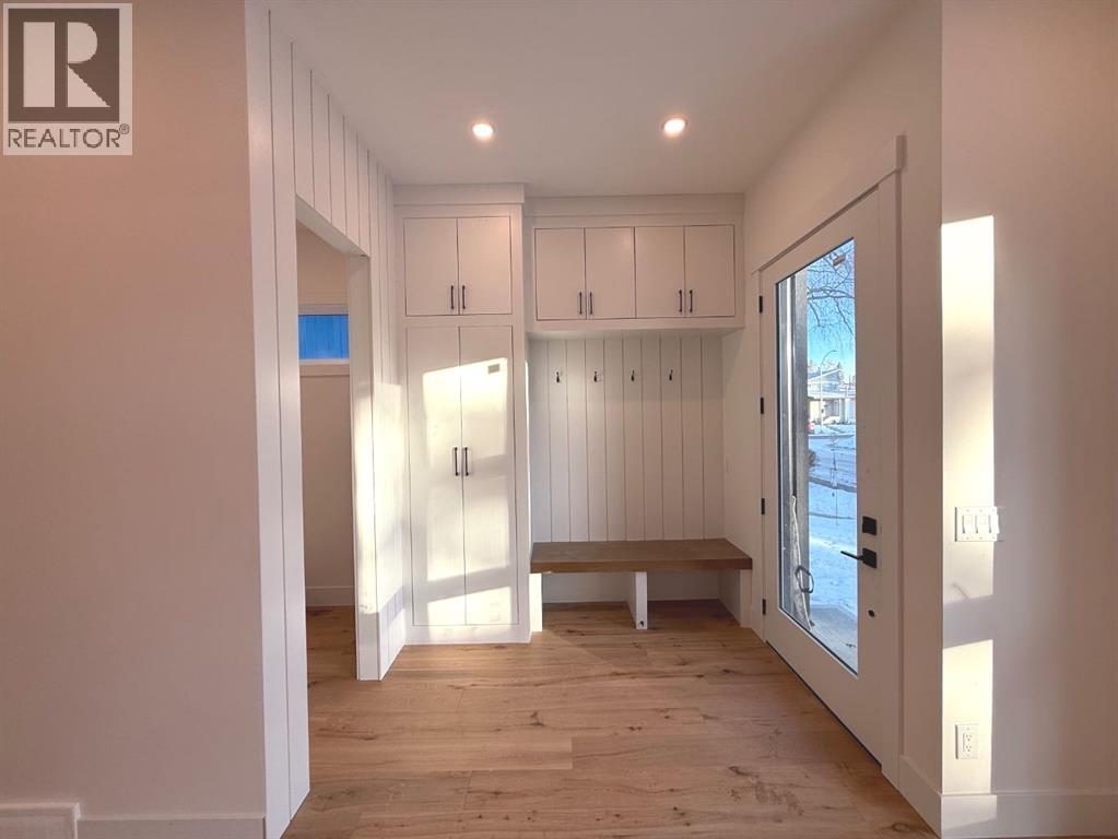 3511 42 Street Sw, Calgary, Alberta  T3E 3M7 - Photo 5 - A2270058