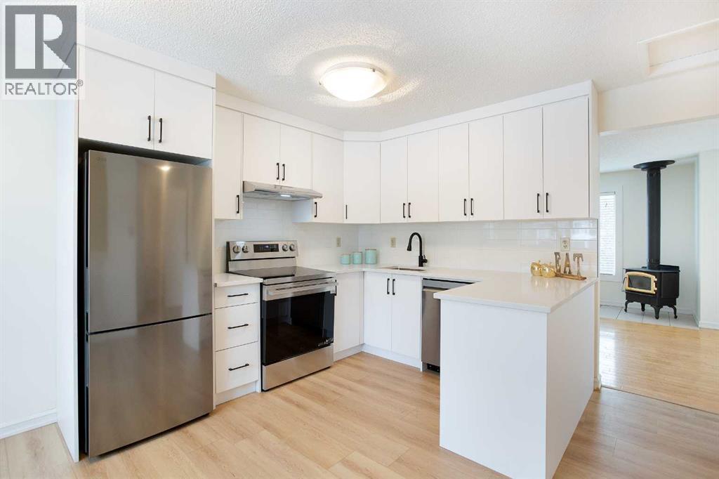 2, 1722 34 Avenue Sw, Calgary, Alberta  T2T 2B7 - Photo 2 - A2281309