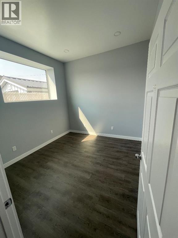 4803 50 Avenue, Camrose, Alberta  T4V 0S1 - Photo 14 - A2280298