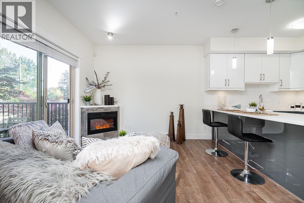 12 4033 DOMINION STREET, Burnaby, British Columbia