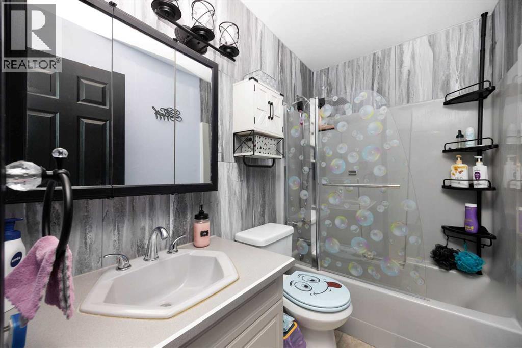 120 Blanchett Road, Fort Mcmurray, Alberta  T9K 2A8 - Photo 13 - A2276960