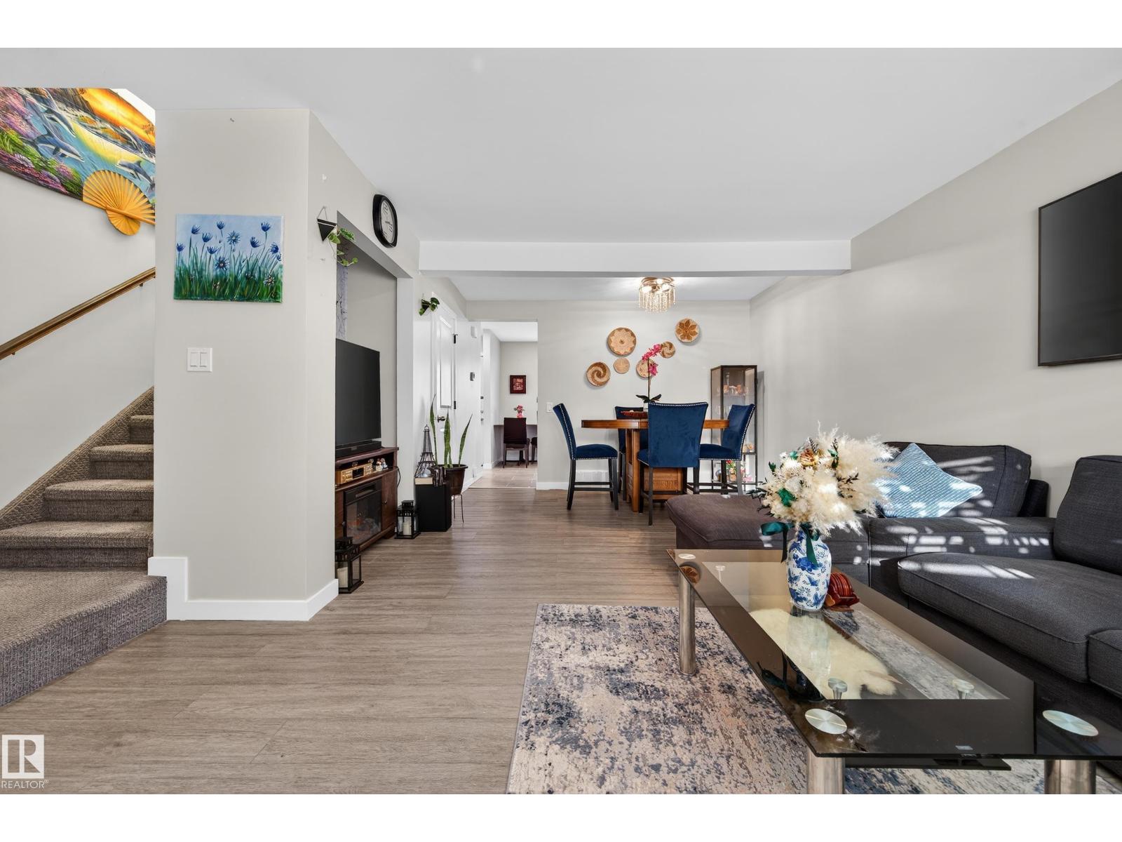 4755 35 Av Nw, Edmonton, Alberta  T6L 3P8 - Photo 5 - E4470943