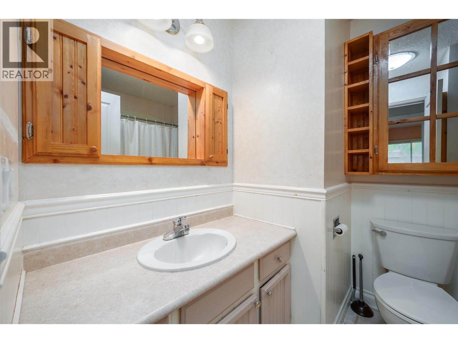 1012 33 Avenue, Vernon, British Columbia  V1T 6R7 - Photo 16 - 10373611