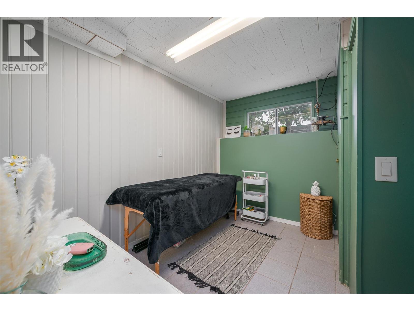 1012 33 Avenue, Vernon, British Columbia  V1T 6R7 - Photo 24 - 10373611