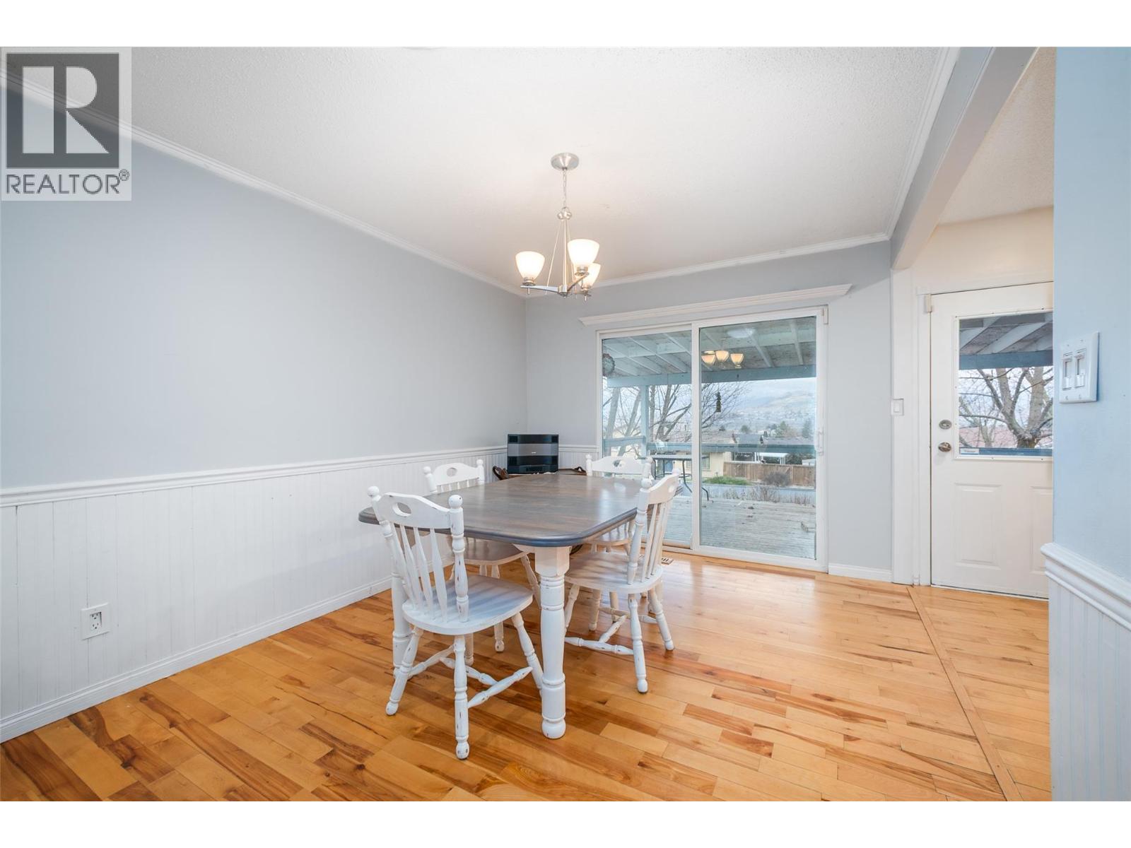 1012 33 Avenue, Vernon, British Columbia  V1T 6R7 - Photo 10 - 10373611