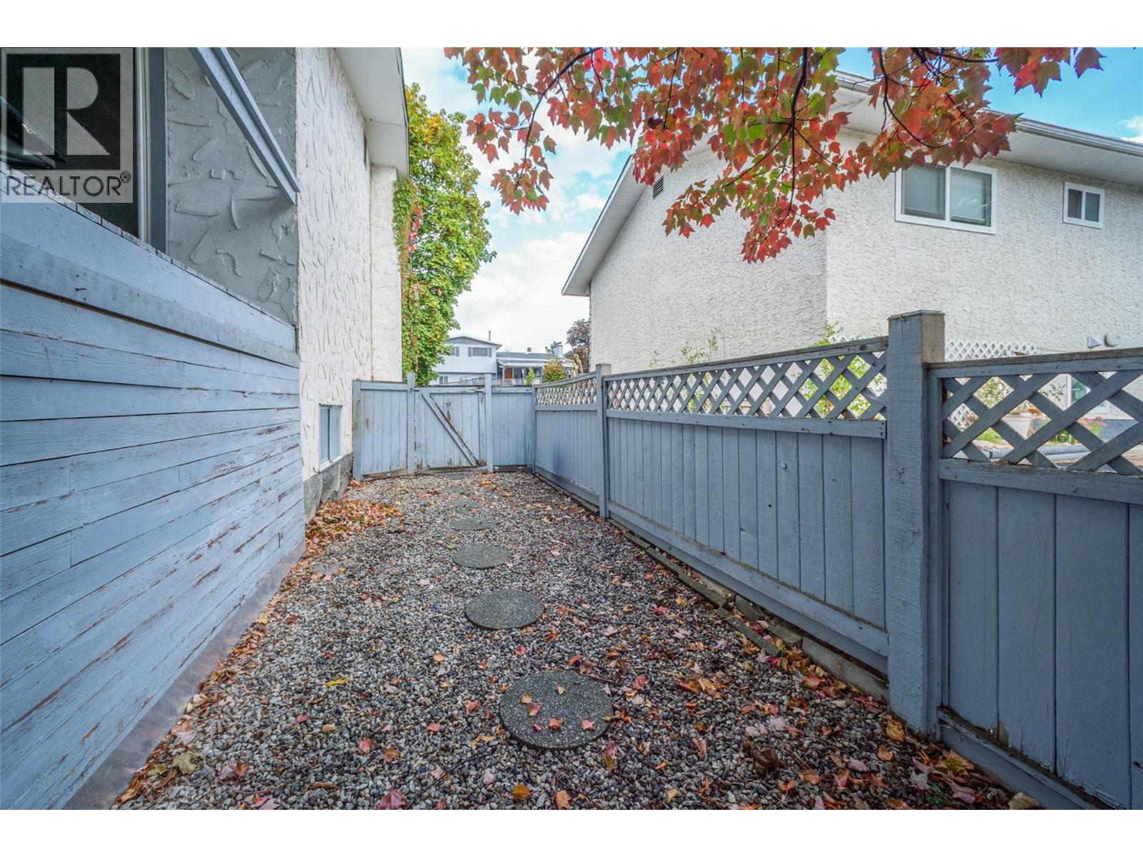 1012 33 Avenue, Vernon, British Columbia  V1T 6R7 - Photo 30 - 10373611