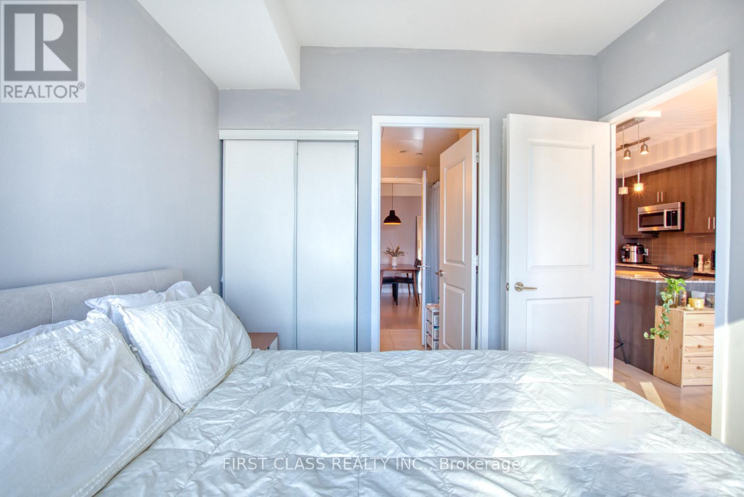 3209 - 1 The Esplanade, Toronto, Ontario  M5E 0A8 - Photo 20 - C12726304