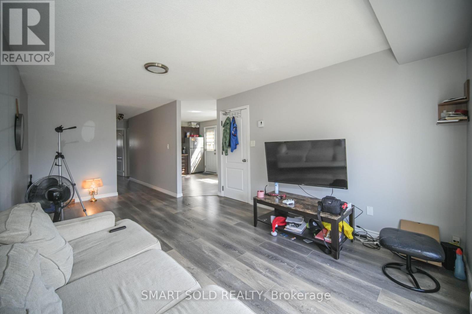 1179 Simcoe Street S, Oshawa, Ontario  L1H 4M1 - Photo 2 - E12726318