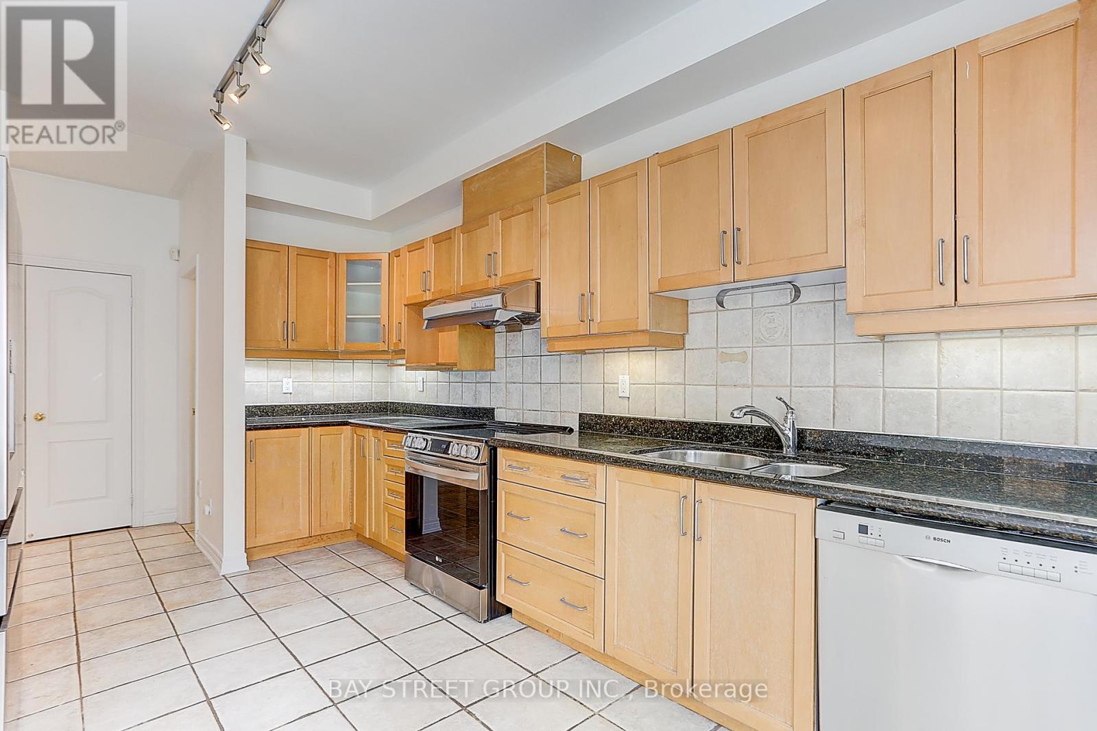 11 Michael Way, Markham, Ontario  L3R 5E9 - Photo 21 - N12726296