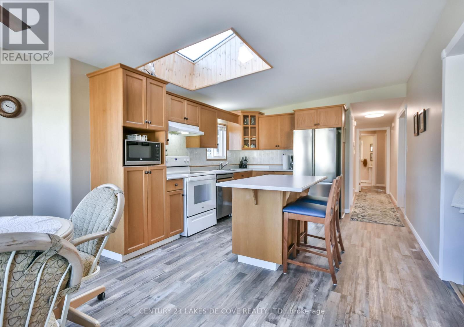 1355 Hilltop Road, Severn, Ontario  L3V 0V7 - Photo 11 - S12726284