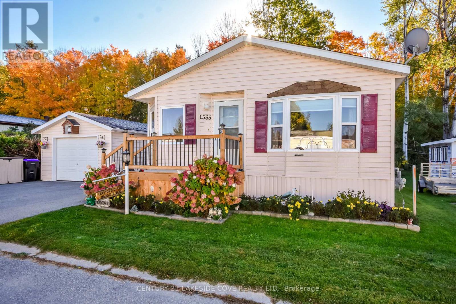 1355 Hilltop Road, Severn, Ontario  L3V 0V7 - Photo 3 - S12726284