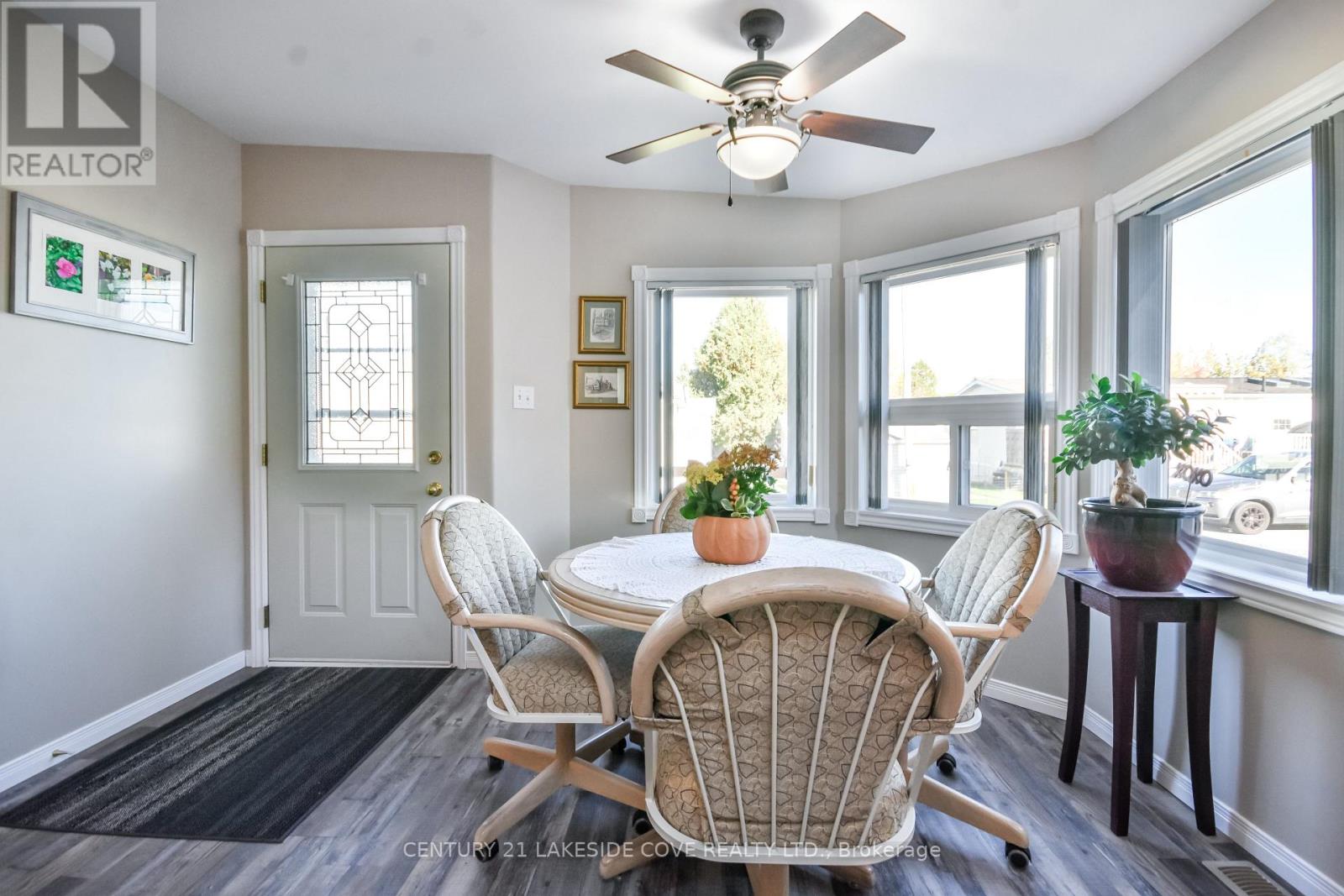 1355 Hilltop Road, Severn, Ontario  L3V 0V7 - Photo 8 - S12726284