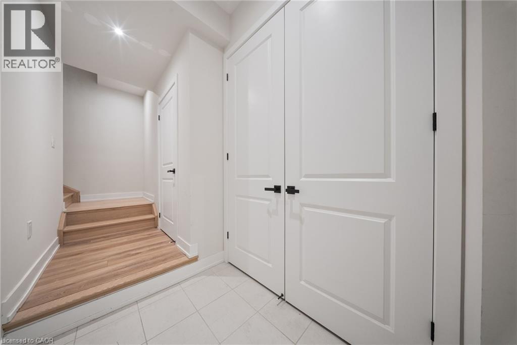 1299 Anthonia Trail, Oakville, Ontario  L6H 7Y7 - Photo 11 - 40800708