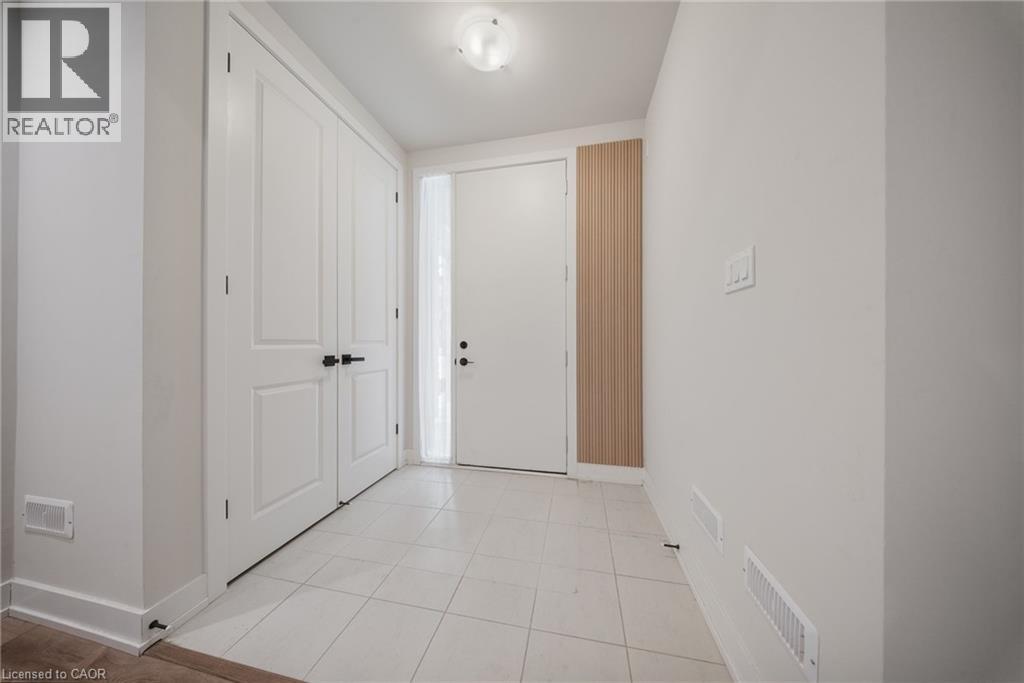 1299 Anthonia Trail, Oakville, Ontario  L6H 7Y7 - Photo 8 - 40800708