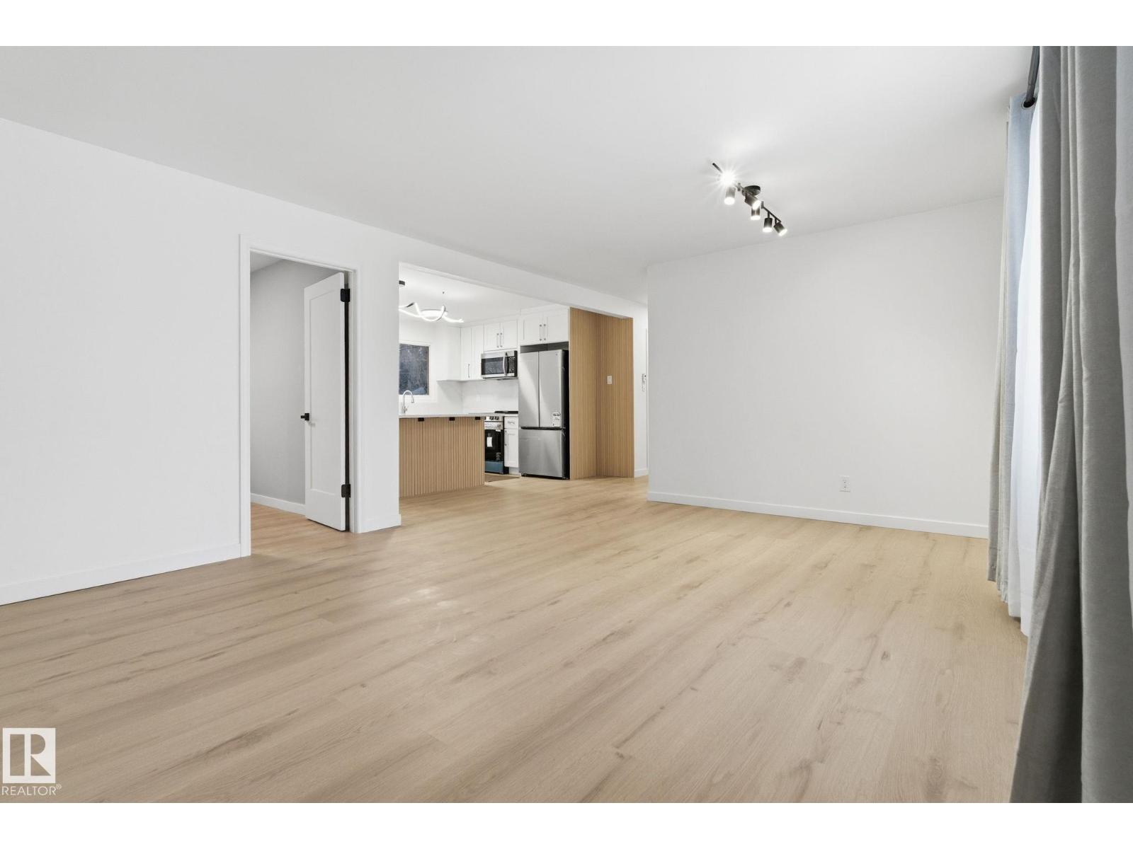 10226 154 St Nw, Edmonton, Alberta  T5P 2H4 - Photo 6 - E4470935