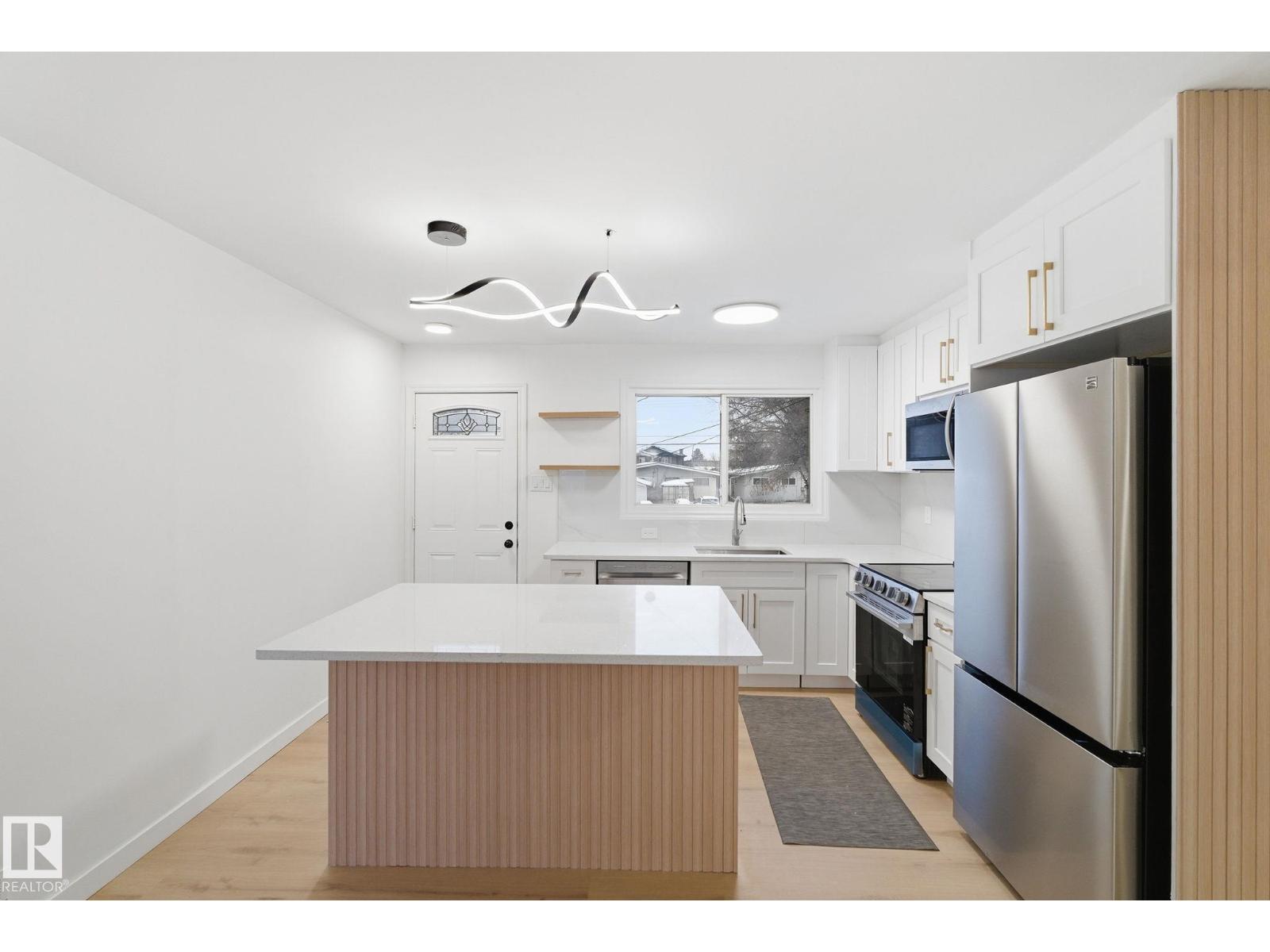 10226 154 St Nw, Edmonton, Alberta  T5P 2H4 - Photo 9 - E4470935