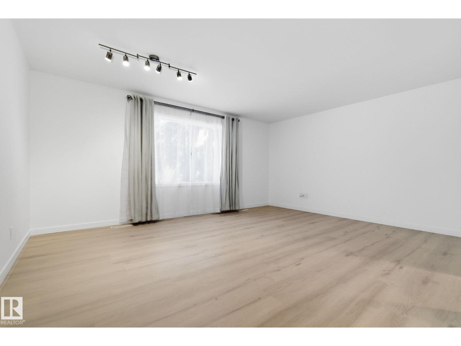 10226 154 St Nw, Edmonton, Alberta  T5P 2H4 - Photo 4 - E4470935