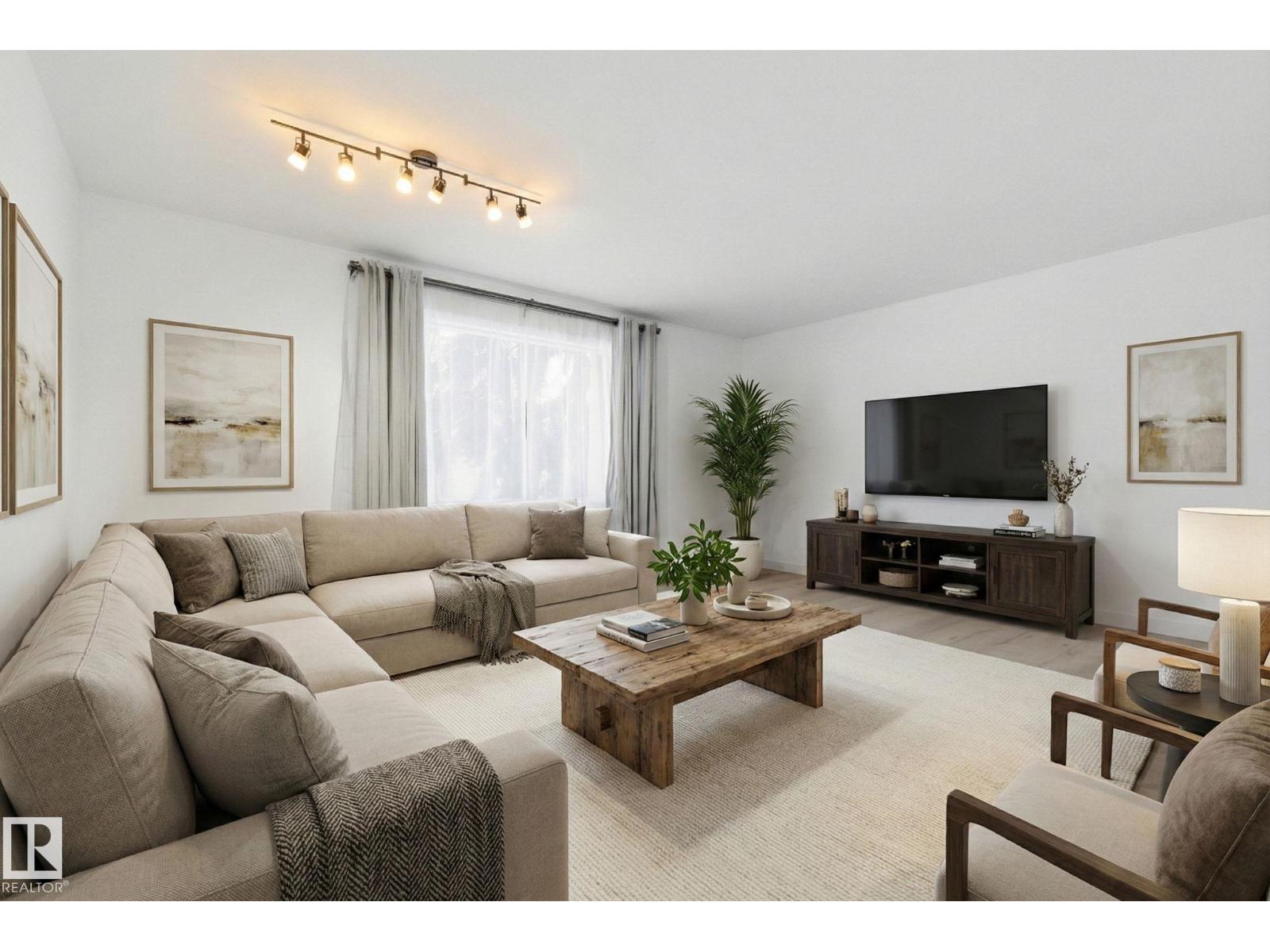 10226 154 St Nw, Edmonton, Alberta  T5P 2H4 - Photo 3 - E4470935